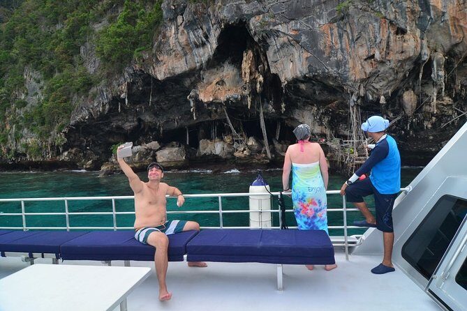 Blu Anda Catamaran to Phi Phi from Phuket - Blu Anda catamaran day to Phi Phi: the real vibe
