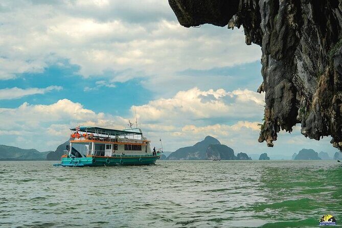 Full day Phangnga Bay with Andaman Sea Kayak - James Bond Island and your lunch rhythm on board