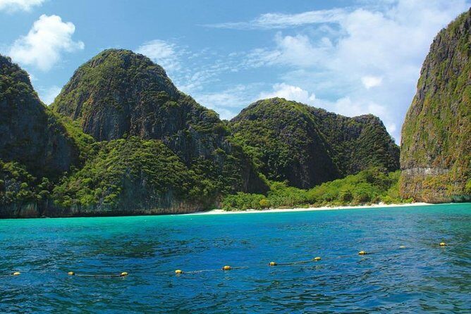 Full Day Phi Phi Islands Tour By Royal Jet Cruiser From Phuket - Royal Jet Cruiser 9: comfort on the Phuket to Phi Phi run