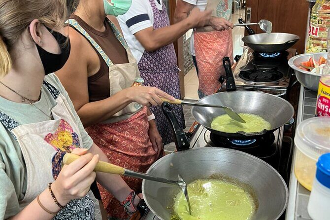 Half day Thai cooking Class + Market tour+Garden tour - Morning or afternoon: how to pick the right session