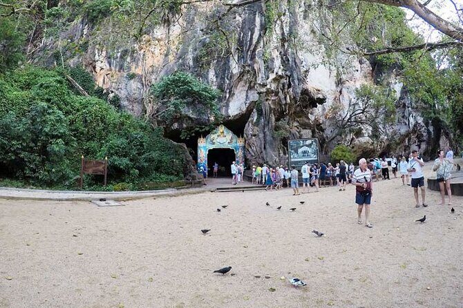 James Bond Island and Phang Nga Bay Tour from Phuket - Koh Panyee floating village lunch: culture plus food (with a timing caveat)