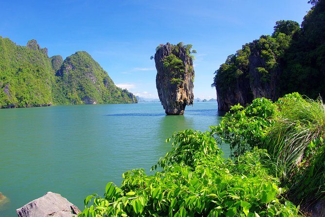 James Bond Island Day Trip With Sea Canoeing - Wat Suwan Kuha and Monkey Cave: A Short Stop That Sets the Mood