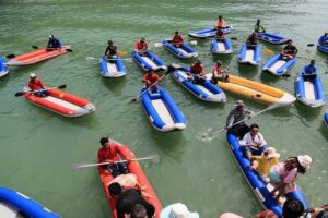 James Bond Island, Panak & Hong Island Trip + 1 Canoeing By Big Boat From Phuket - Koh Panak canoeing: caves and lagoons, led by the guide