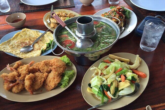 James Bond Island Premium Trip by Speed Boat - Ko Panyi floating village buffet lunch: how to make the meal matter