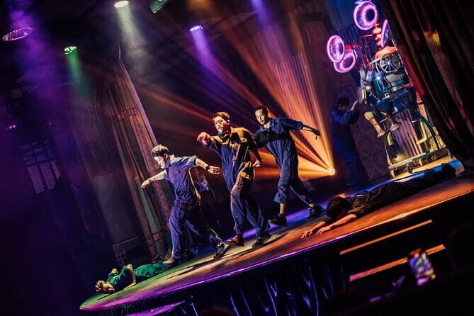 Junkyard Theatre Phuket: Wednesday-Same Same But Different - Entering the 7:30 pm experience: what your evening feels like
