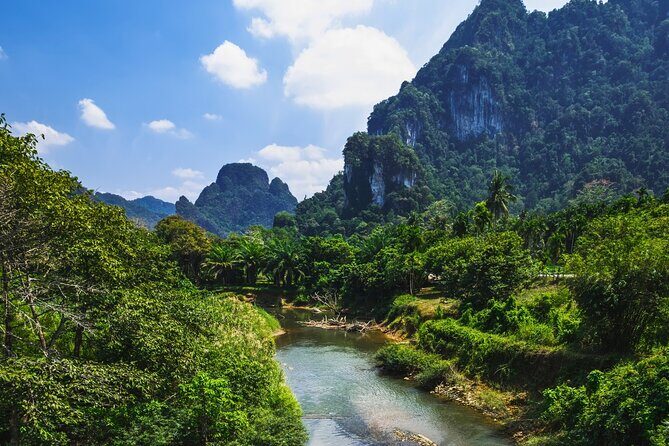 Khao Sok National Park & Samet Nangshe Private Tour from Phuket - Cave time at Pra Kie Phet (Diamond Cave-style stop)