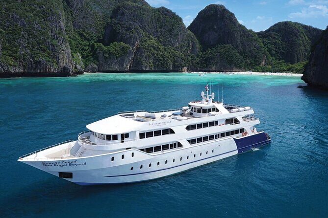 One Way Phi Phi Island Cruise with Normal Seats to/from Phuket - The cruise itself: about two hours of Andaman Sea time