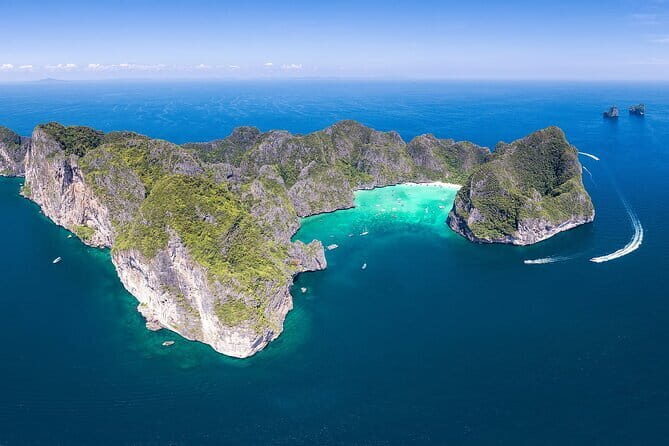 Phang Nga Bay Day Trip to Panak and James Bond Island by Speedboat from Phuket - James Bond Island: The Icon, Plus the Value of Stopping Here