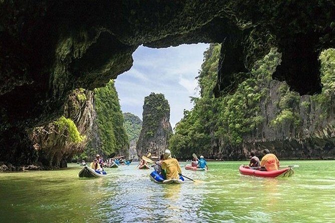 Phang Nga Bay Premium Trip Speed Boat Tour - Ko Panyi lunch stop: feeding you in a floating village setting