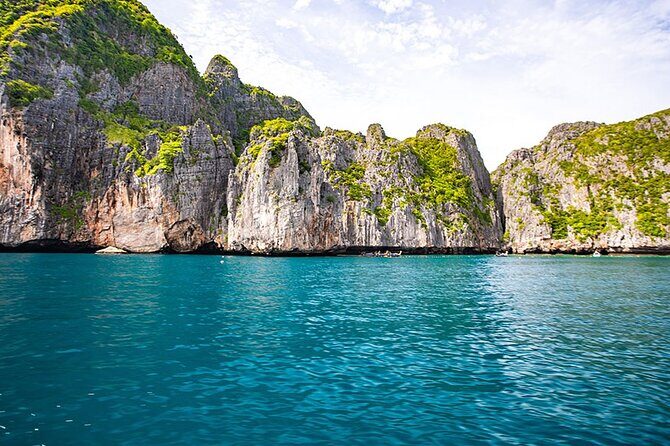 Phi Phi and Khai Islands Premium Service Trip by Seastar Andaman From Phuket - Royal Phuket Marina Check-In and The Transfer Flow
