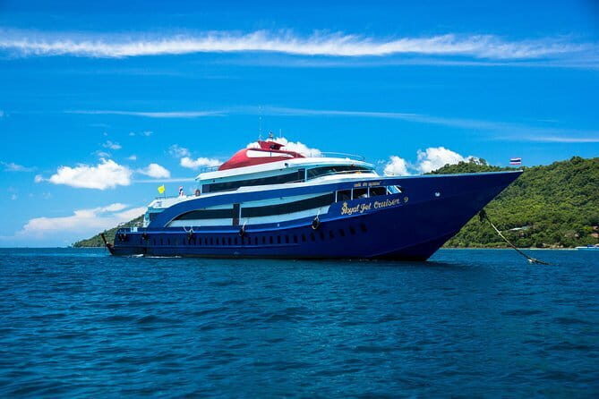 Phi Phi Bamboo Islands Fullday - Premium - Phi Phi Don Lunch and Free Time: Eat, Reset, Walk a Bit