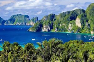 Phi Phi & Bamboo Islands Snorkeling Tour w/ Fins by Speedboat - Pileh Bay and Viking Cave Snorkeling: The Best Part for Many People