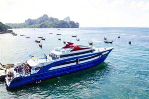 Phi Phi Island Tour by Royal Jet Cruiser with Lunch by The Sea - Morning pickup and the trip to Phuket Rassada Pier