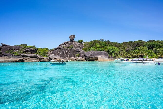 Phi Phi Islands and Khai Island by Premium Speed Catamaran - Phi Phi Don lunch and local streets: where the day gets more human