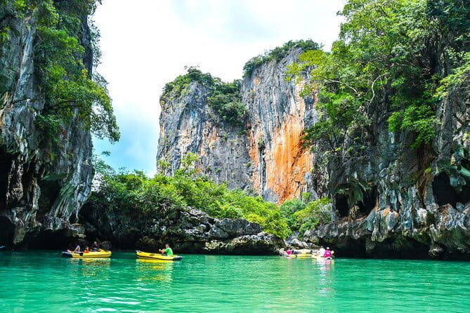 Phi Phi Islands and Khai Island by Premium Speed Catamaran - Snorkeling on Phi Phi: a scheduled hour in clear waters