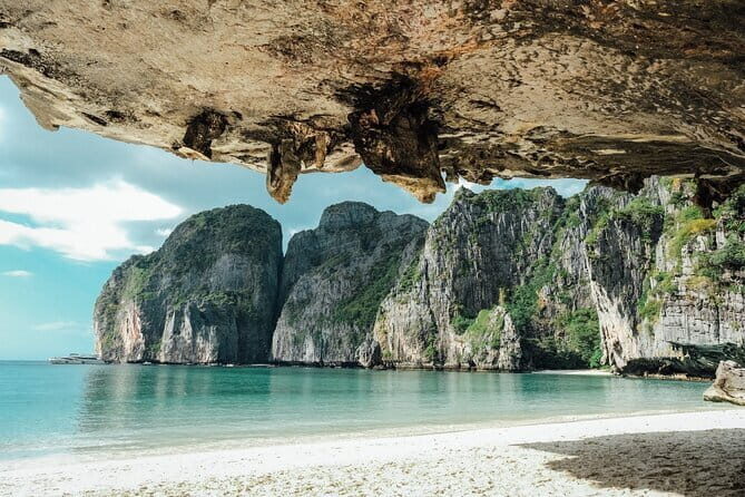 Phi Phi Islands and Khai Island by Premium Speed Catamaran - Maya Bay: classic scenes plus an extra admission cost