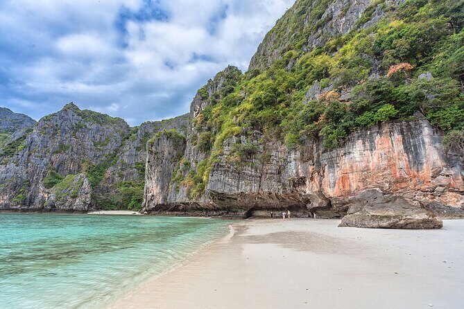 Phi Phi Islands and Khai Islands Snorkeling Tour By Speedboat From Phuket - Pi Leh Bay and the extra swim pockets