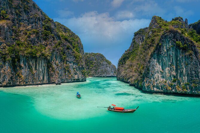 Phi Phi, James Bond & Krabi Overnight - Exclusive 2D1N - Viking Cave and Monkey Beach: short cultural and wildlife breaks
