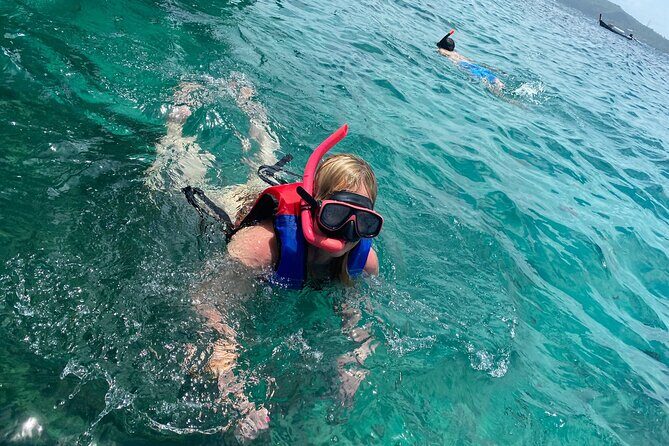Phi Phi & Khai Islands Speedboat Tour from Phuket with Snorkeling - Phi Phi Don lunch stop at 1:00 PM: a real break on the largest island