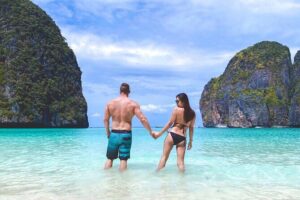 PHI PHI & MAYA & BAMBOO Premium Catamaran Max 28 pax - Pickup timing in Phuket: start early, finish late