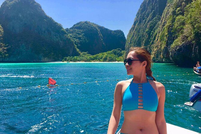 Phi Phi, Maya Bay and Khai Island Tour from Phuket - Ko Phi Phi Don lunch break: a long reset on the island