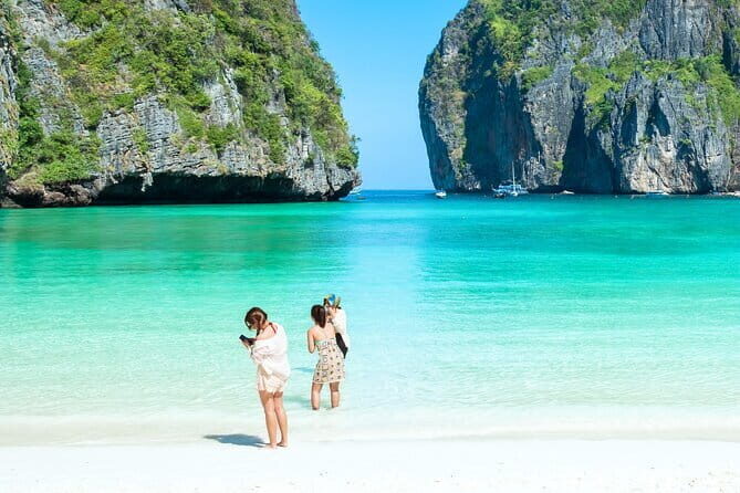 Phi Phi with Maya and Bamboo Island Day Trip by Speedboat - Stop 2: Bamboo Island for that clean-beach feeling