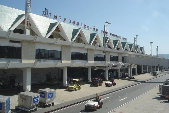 Phuket Airport Arrival Transfer : Airport to Hotel in Phuket - Timing reality: 45–60 minutes, plus the 90-minute waiting rule
