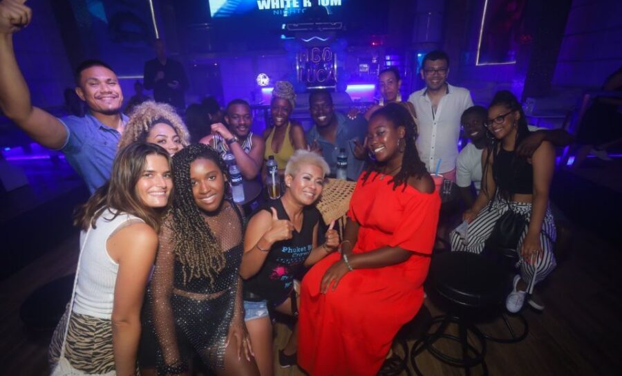 Phuket: Bar Crawl Tour - The free shots: fun perk or pressure point