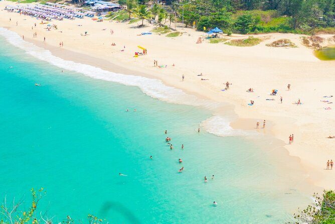 Phuket Beaches Experience - Karon Viewpoint: quick stop, big picture