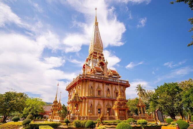 Phuket City Half-Day Guided Tour with Lunch and Pick-up - Wat Chalong (Chaithararam): Luang Pho Cham and Luang Pho Chu