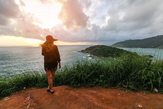 Phuket City Half-Day Guided Tour with Lunch and Pick-up - Phuket Town Free Time: Old Streets and Authentic Cafés