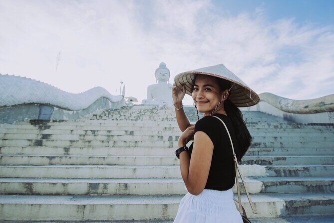 Phuket City Tour – Old Town, Local Food, Temple & Viewpoint - Wat Chalong (Chaithararam Temple): learning temple etiquette without feeling awkward