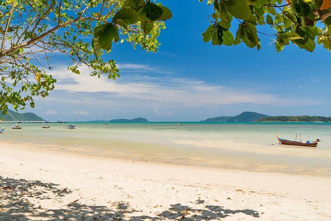Phuket City Tour with Wat Chalong, Big Buddha & Famous Viewpoints - Timing, traffic, and what that means for your expectations