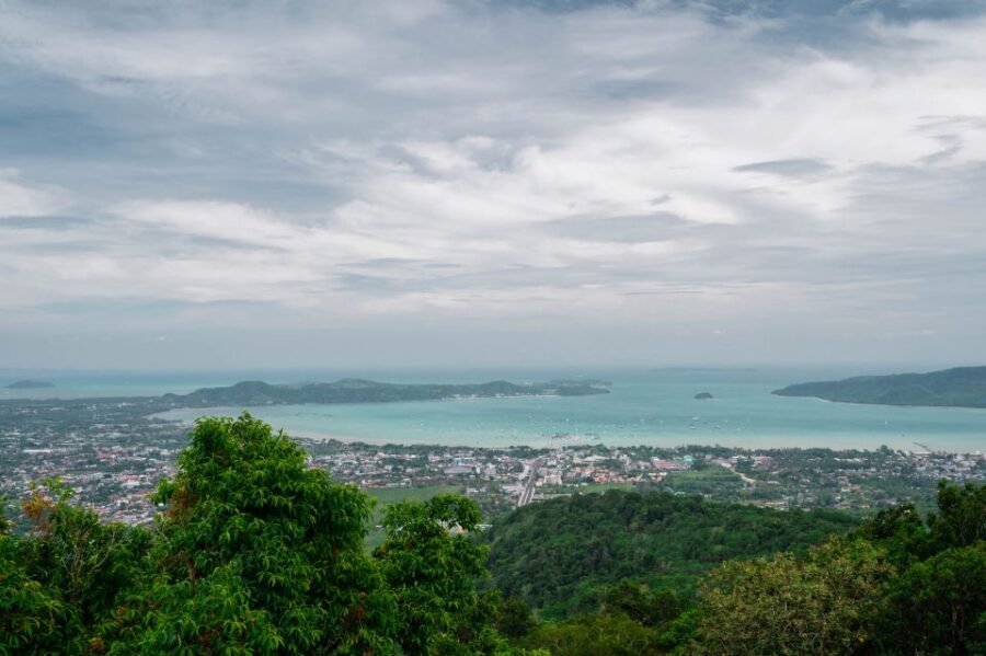Phuket: Half-Day City Highlights and Viewpoints Group Tour - What to Bring and How to Handle Temple Etiquette