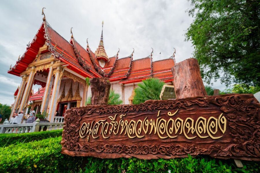 Phuket: Half-Day City Highlights and Viewpoints Group Tour - Big Buddha on Nakkerd Hills: 45 Meters of Marble and a Backup Plan