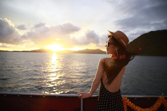 Phuket: Islands Hopping Catamaran Tour with Foam Party - Foam Party at Sea: DJ Music, Dancing, and 360-Degree Views