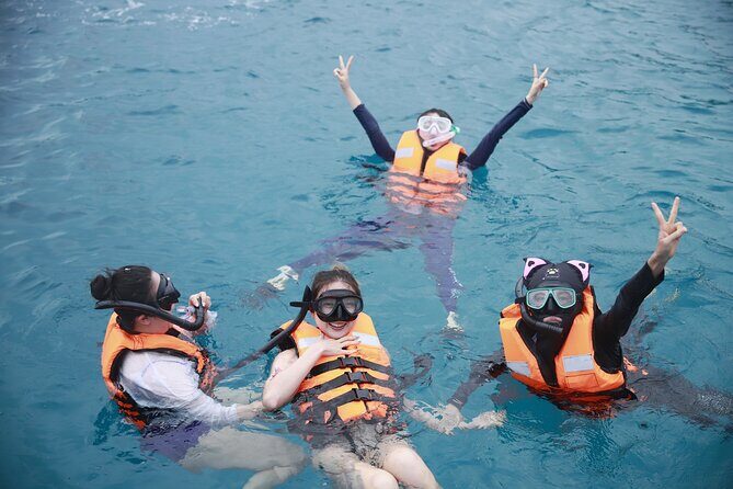 Phuket: Islands Hopping Catamaran Tour with Foam Party - What’s Included: Lunch, Photos, Safety Gear, and Snorkeling Comfort