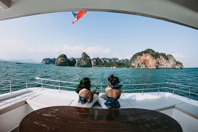Phuket : James Bond Island and Phang Nga Bay by Premium Yacht - Crew and yacht comfort: service you notice more than you expect