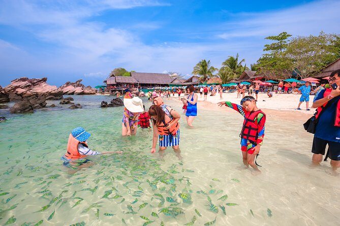 Phuket Khai Islands Half-Day Tour: White Sands & Crystal Waters - Speedboat comfort and group size: the practical reality