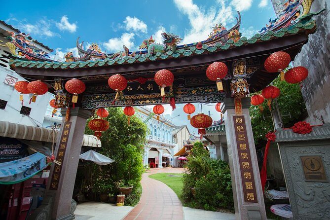 Phuket Private Local Guide Customized Sightseeing Tour (8 hrs) - Old Phuket Town: Chino-Portuguese streets with guided context