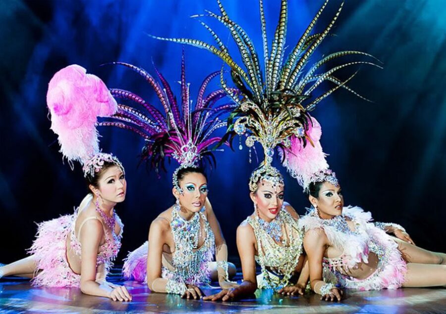 Phuket: Simon Cabaret Show Admission Ticket with Transfer - Why Phuket Simon Cabaret Feels Like a Vegas-Style Night Out