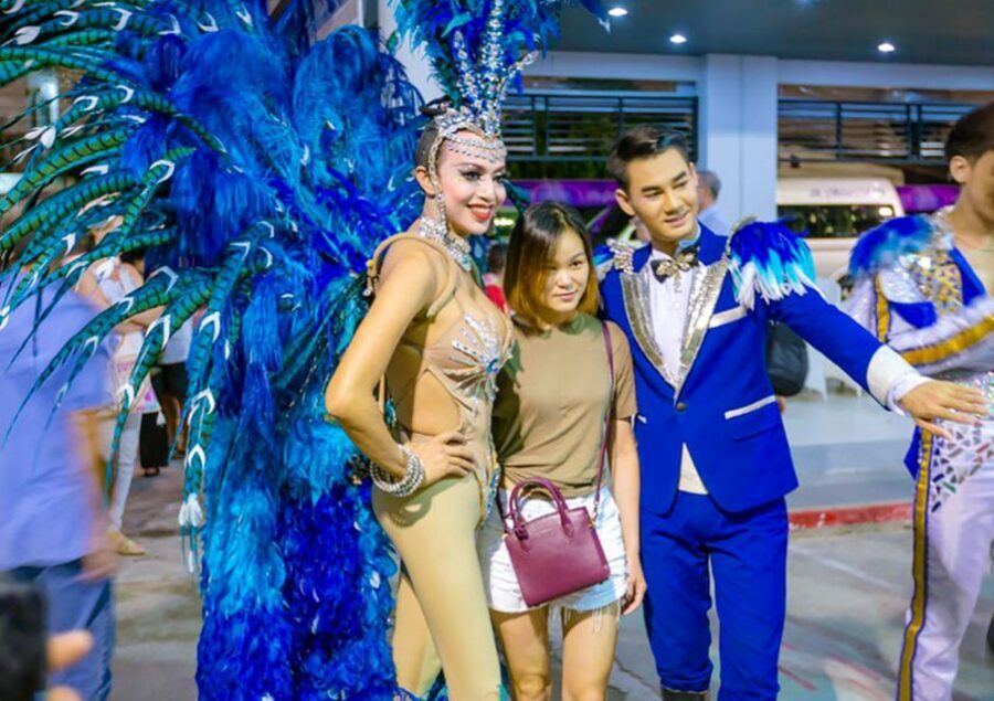 Phuket: Simon Cabaret Show Admission Ticket - What the evening feels like once the lights go down