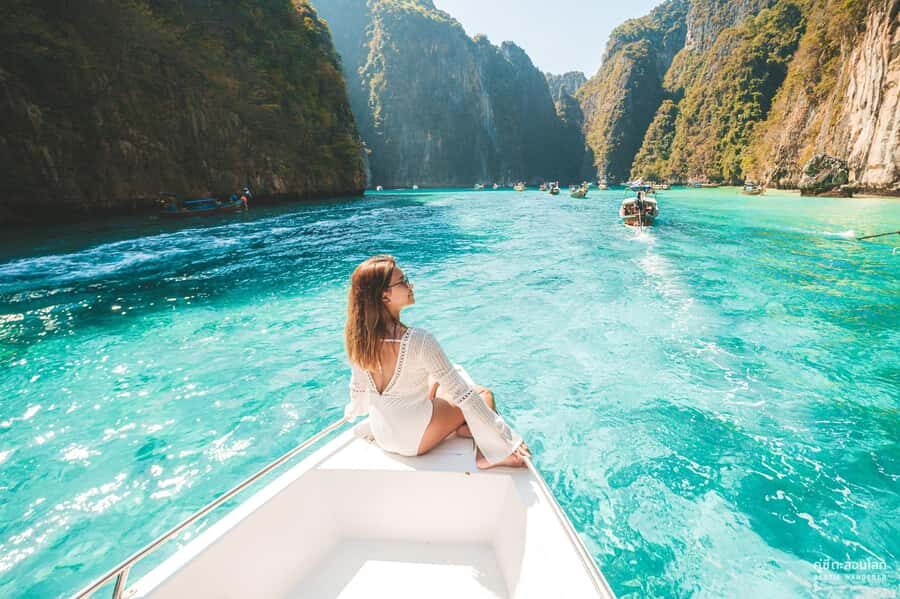 Phuket: Speedboat Day Trip to Phi Phi and Maya Bay - Maya Bay: why the famous name might only mean offshore photos