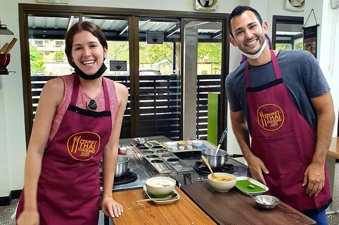 Phuket Thai Cooking Class with Market Tour Option - Curry paste by mortar and pestle: the technique that changes everything