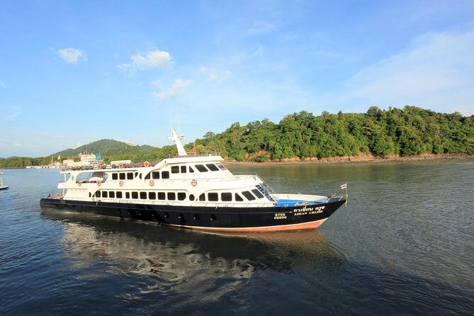 Phuket to Koh Phi Phi by Phi Phi Cruiser - Timing and route: Rassada Pier to Ton Sai with Maya Bay views