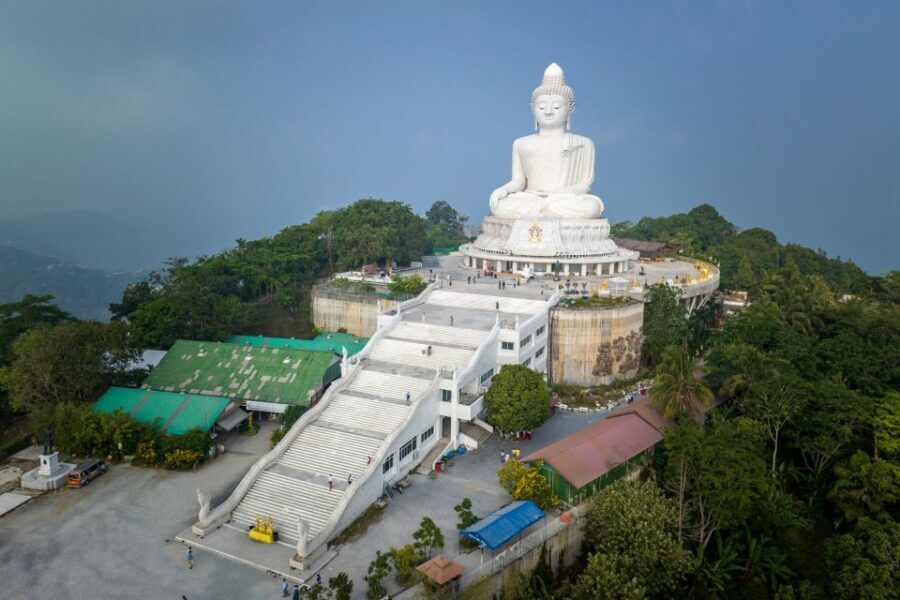 Phuket: Wat Chalong, Viewpoint, and Old Town Guided Tour - Saeng Tham Shrine-定光堂: a quick prayer stop before the ride back