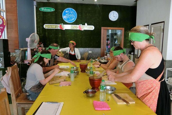 Private food Tour + Sightseeing +Thai Cooking class - Street Food Stops: Snacks That Teach You What to Notice