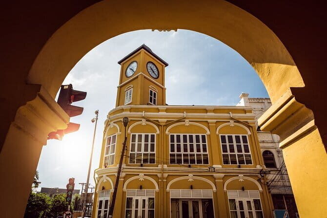 Private Guided Tour in Phuket Landmark - Old Phuket Town and Lunch: Where You Can Shop (or Just Wander)