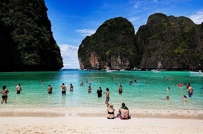 Private Tour Phi Phi Early Bird Premium Tour by Speed Boat - Small, practical tips to make the day feel smoother