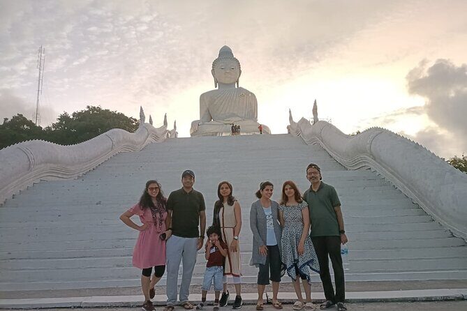 Private Tour: Phuket Highlights by Van and Licensed Guide - GEMS Gallery: learning Thai gems, with a side of shopping energy